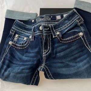 Miss Me Capris! Like new! Mint condition! Size 25, wore once! Low rise!